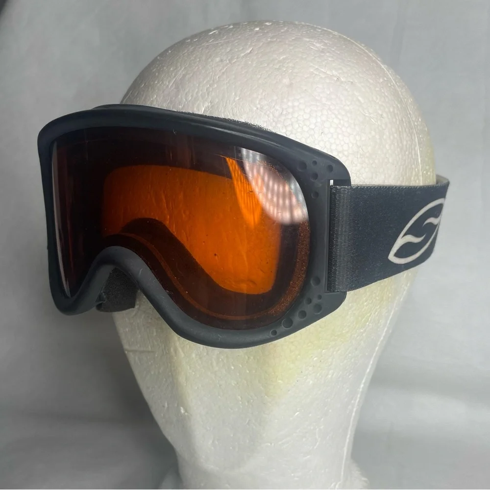 Smith Sundance II SK7 Ski Goggles Youth Kids Size S/M Black Amber Iridium Lens